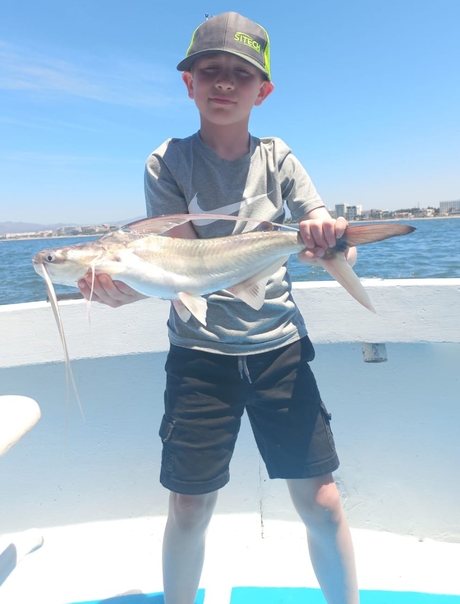 Puerto vallarta fishing April
travelvallarta.com