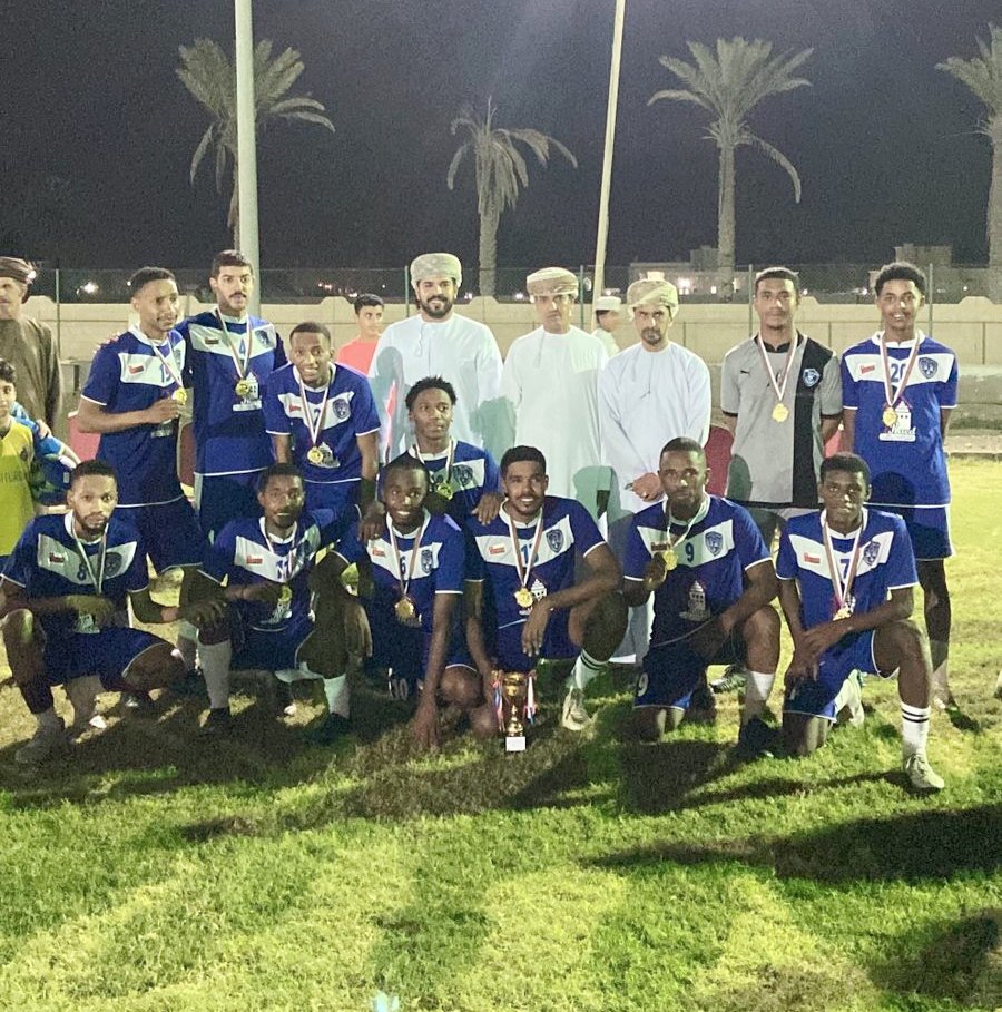astott66's tweet photo. شهد ملعب فريق العقدة الرياضي الثقافي اليوم نهائي بطولة فريق العقدة الرمضانية تحت رعاية الفاضل وليد بن سالم بن ساعد المالكي وتمكن فريق الكتالوني من حسم اللقب بعد تغلبه على فريق المدفع بركلات الترجيح 2-1 بعد انتهاء وقت المباراة بالتعادل السلبي. https://t.co/caYJx0X9RY