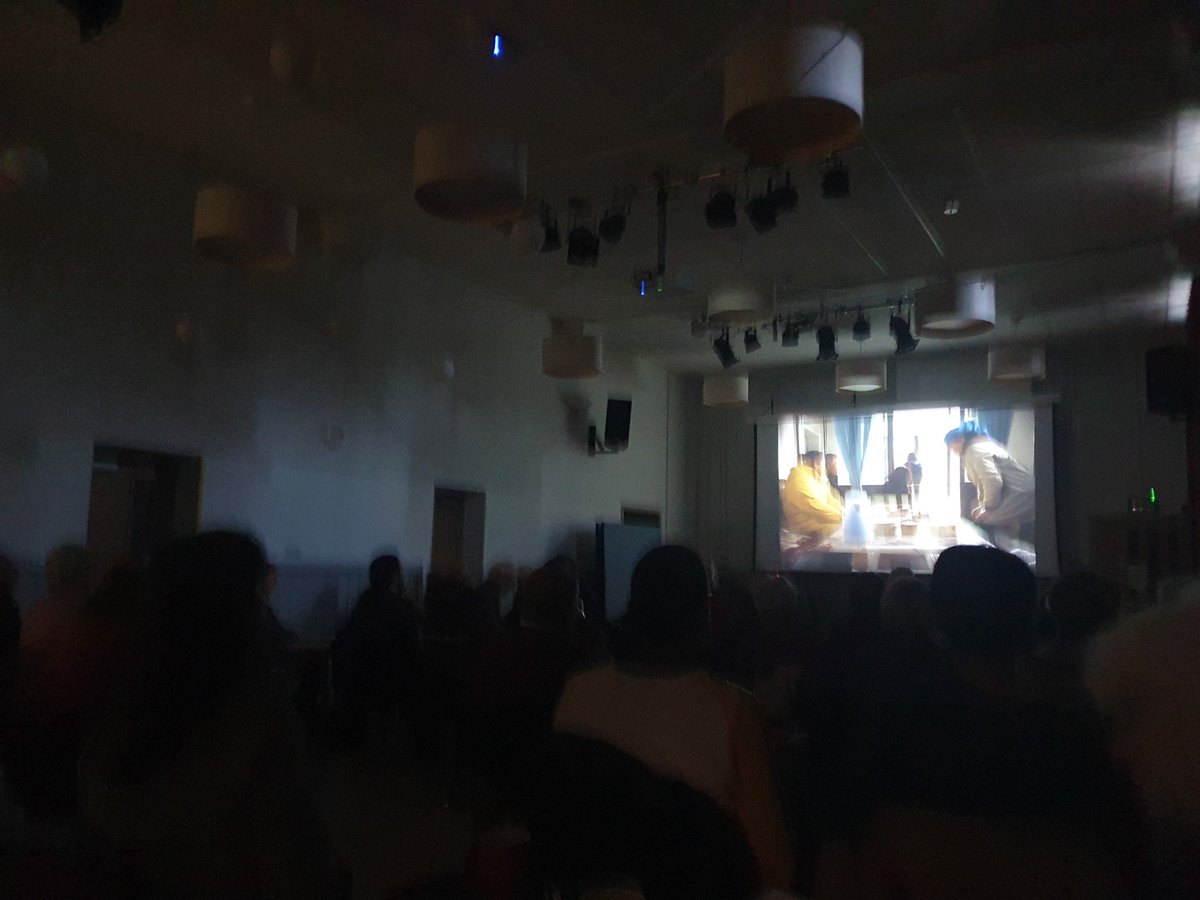 canvas_beats's tweet image. Watching the sublime #Returntodust film @HeadingleyHEART with filmsatheart and @HydeParkFriends 

Brilliant film and turnout!

#headingley @northleedsnews