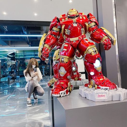 An interesting life is half of human fireworks and half of mountains, rivers, lakes and seas.😃