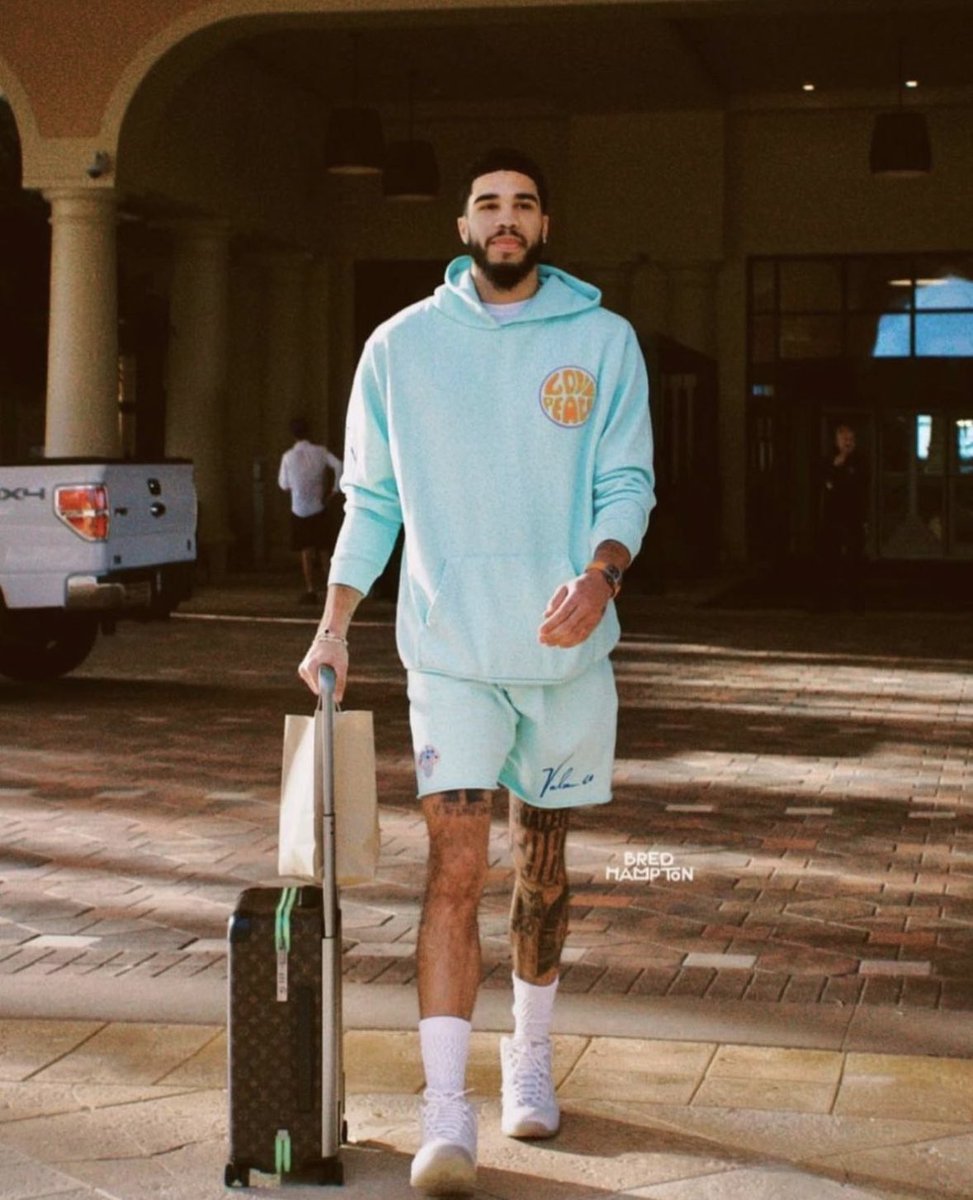 As seen on the best NBA player to ever play the game &amp; Bostons very own <a href="/jaytatum0/">Jayson Tatum</a> 💯 

“Good things are coming…” 💚🍀