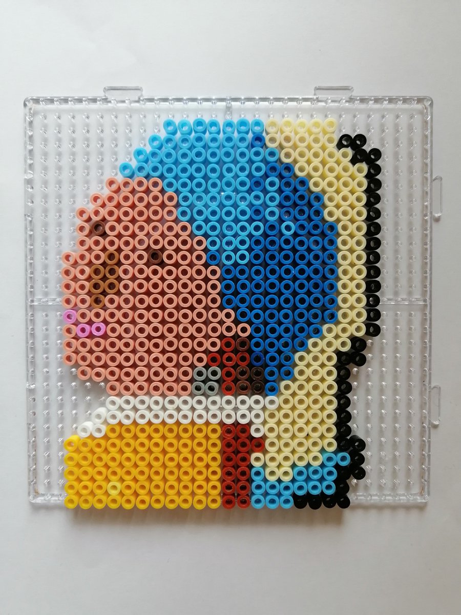 Il en manquait un : la jeune fille à la perle ... avec des perles ! #Défitwitt