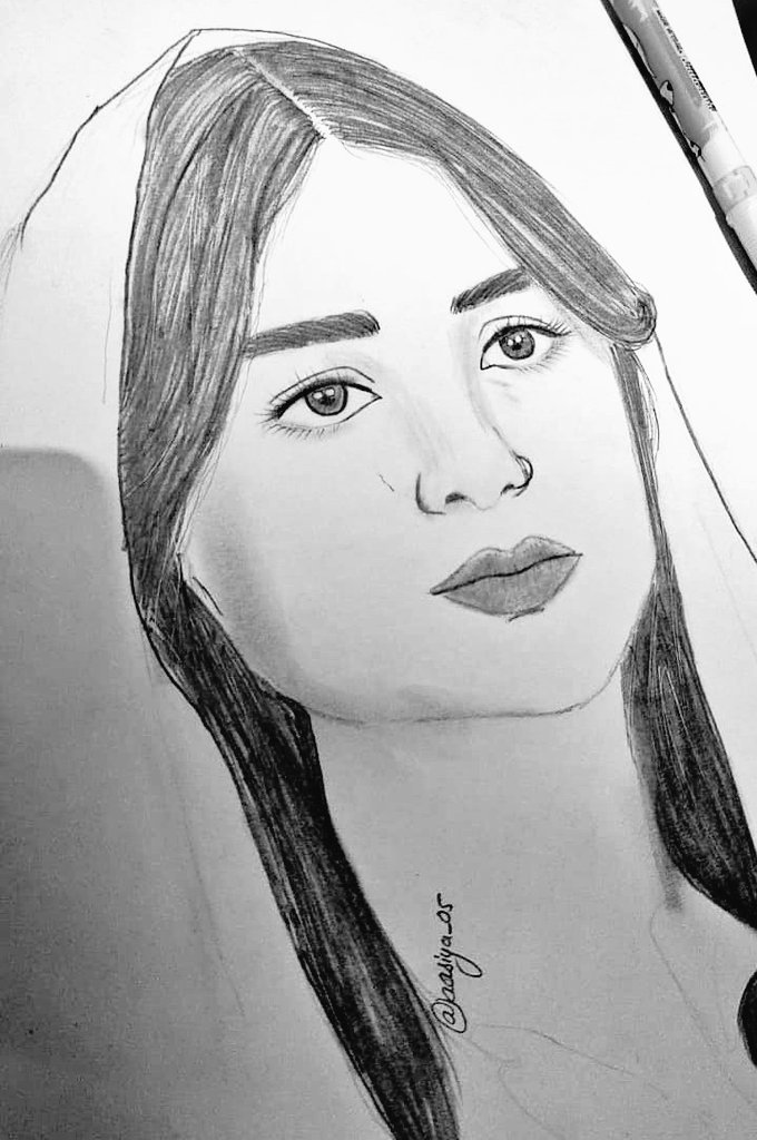 aasiya004's tweet photo. My new sketch of @yumnazaidi3 mam❤️
#TereBin #YumnaZaidi #merub https://t.co/AvTJ9jFXsJ