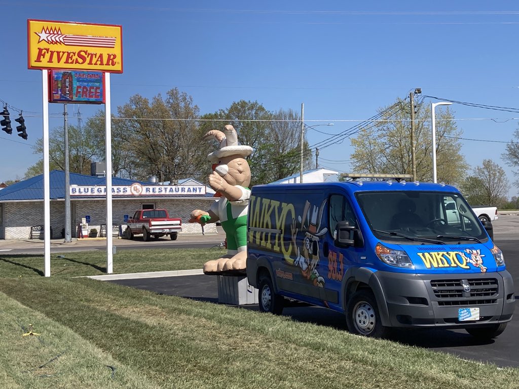 93.3 WKYQ tweet media