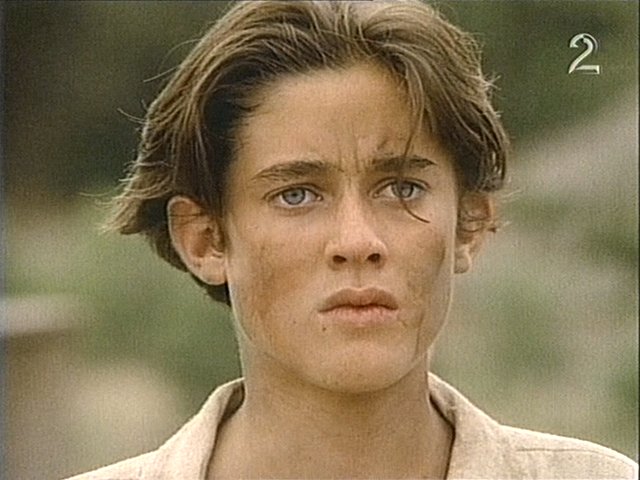 Fondly remembering #ChristopherPettiet, who sadly passed away on this day in 2000 at the young age of 24. ❤ #TheYoungRiders #JesseJames #ForeverInOurHearts #RideSafeJesse #RIPChrisPettiet

Screen capture from the #TYR episode #Jesse.