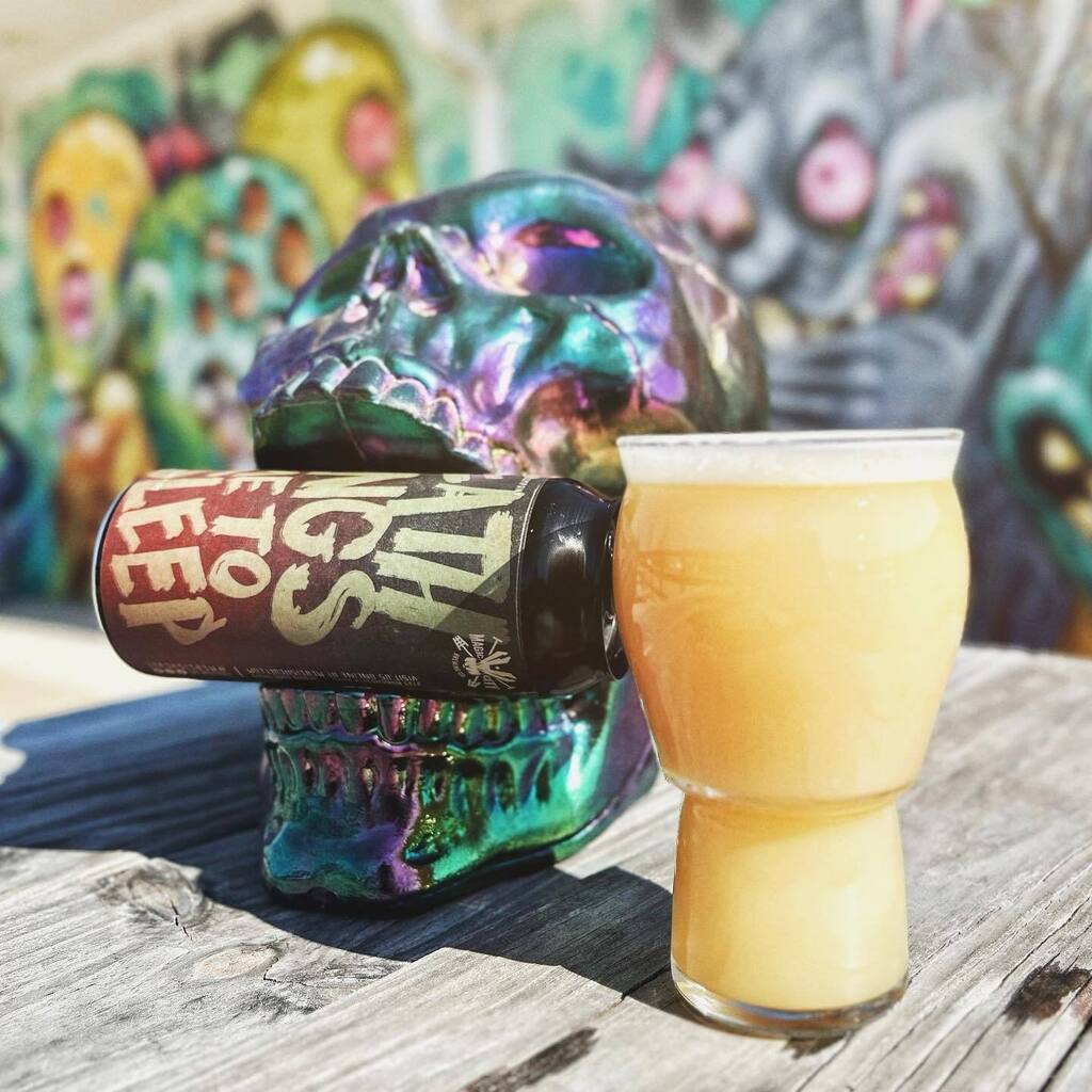 MagicBrewing's tweet photo. DEATH SINGS ME SLEEP available tonight at 4! @cultkitchenakron has an amazing special lined up, head over there for the deets!
.
#mcbcisacult https://t.co/4ZiQT4OncD https://t.co/QGzkNk4uJZ