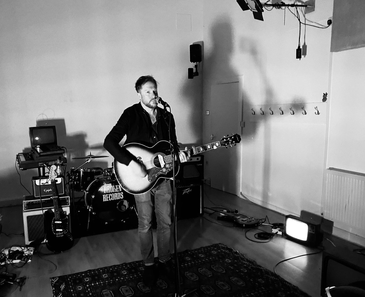 broken_records tweet media