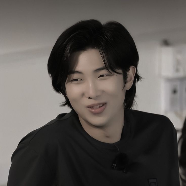 Jimin_wifes's tweet photo. زیبایی پسرم رو شما مفنگیا نمیتونین ببینید
namjoon prince
namjoon is coming
namjoon solo album
namjoon talented
namjoon beautiful human 
namjoon cutest
namjoon successful 
namjoon legend
namjoon handsome https://t.co/BbuU8Qw8qr