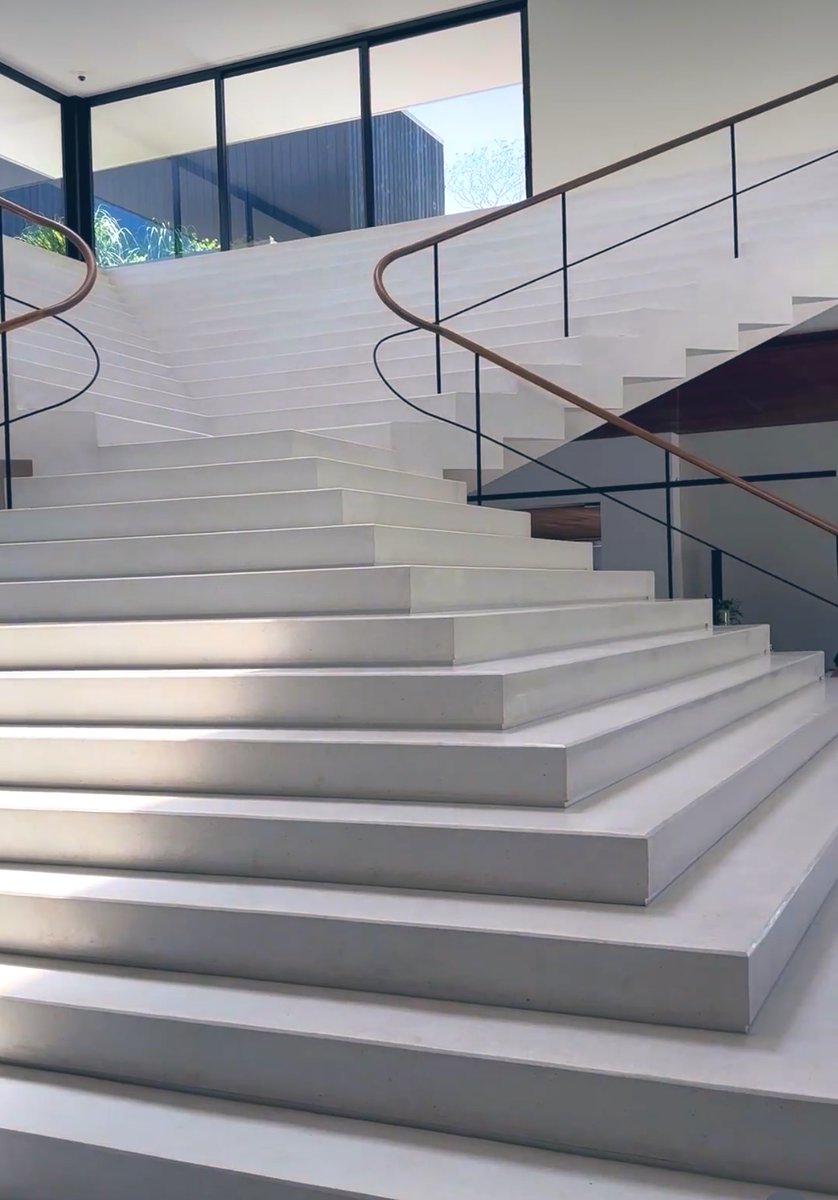 Olya_designs's tweet photo. These stairs are so satisfying to look at ✨ #metaverse #web3 #design https://t.co/s6ud0joVcm