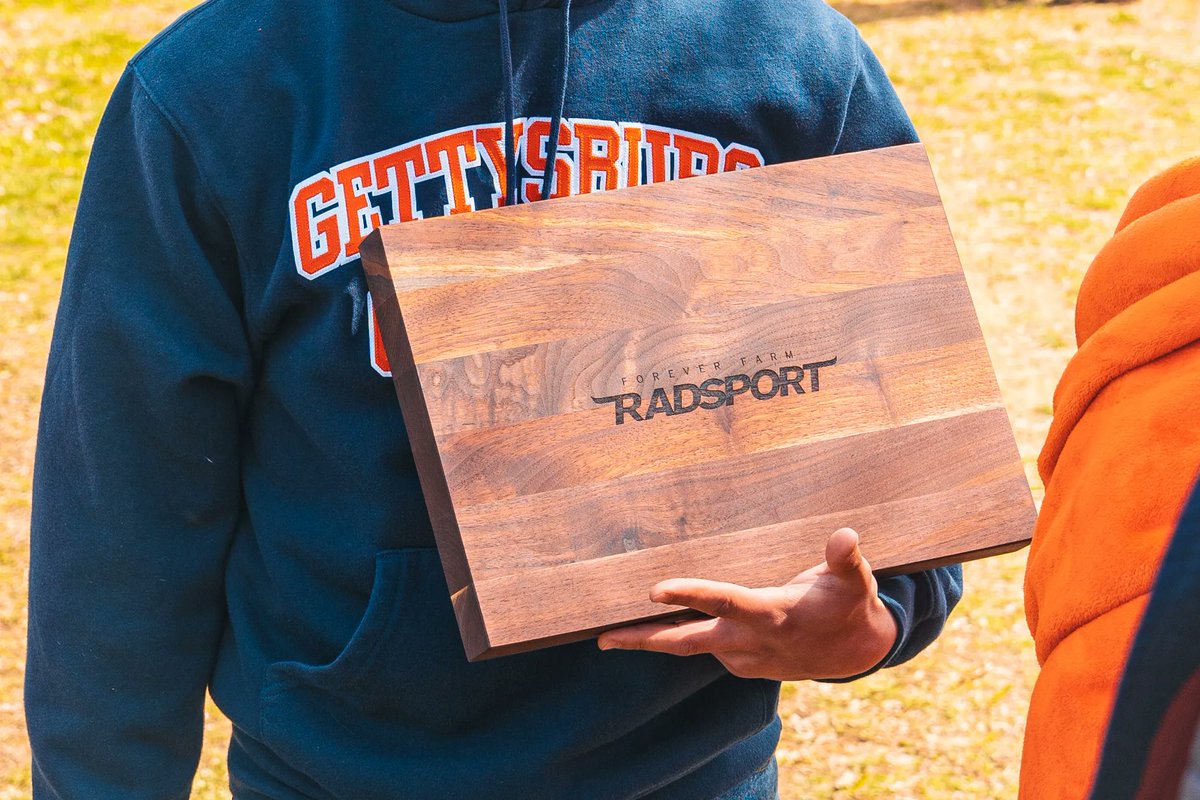 Sponsor shoutout to Shane Kline of Walnut Street Woodworks  🪚 

Upon learning about Forever Farm Radsport XC, he asked if he could provide the Pro Men and Women and custom engraved cheese/cutting board - of course we said, "Hell yeah!" 

📷 <a href="/gabelloyd/">Gabe Lloyd</a> 

#foreverfarmradsport