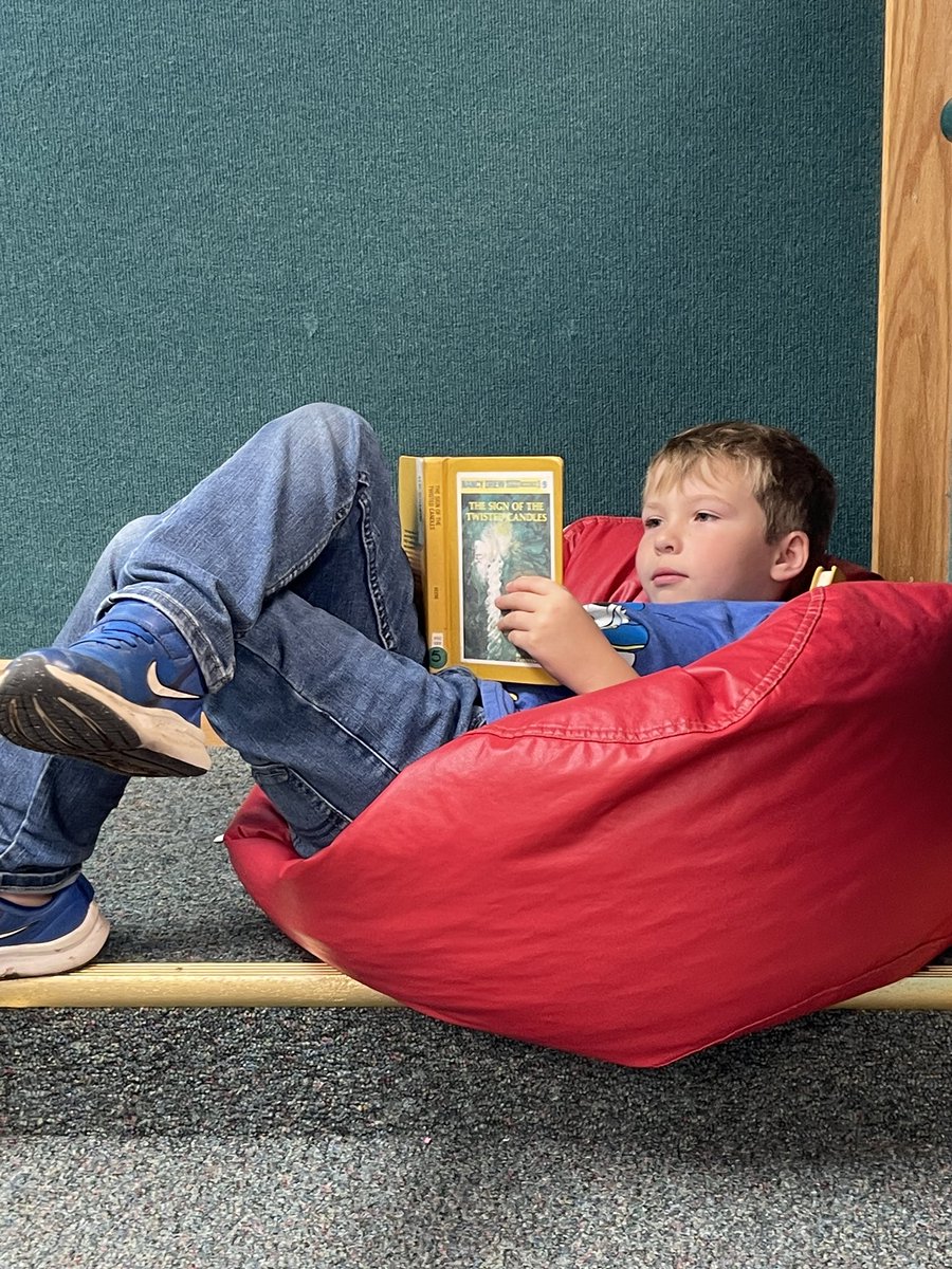 laurenbpish's tweet photo. When it’s DEAR day & Library day…of course we have some drop everything & read time after our read aloud & book checkout! @WeinertES @MatsRead @SeguinISD #DEARday #DropEverythingAndRead #SeguinReads #MatsRead https://t.co/HeTWMrs1em