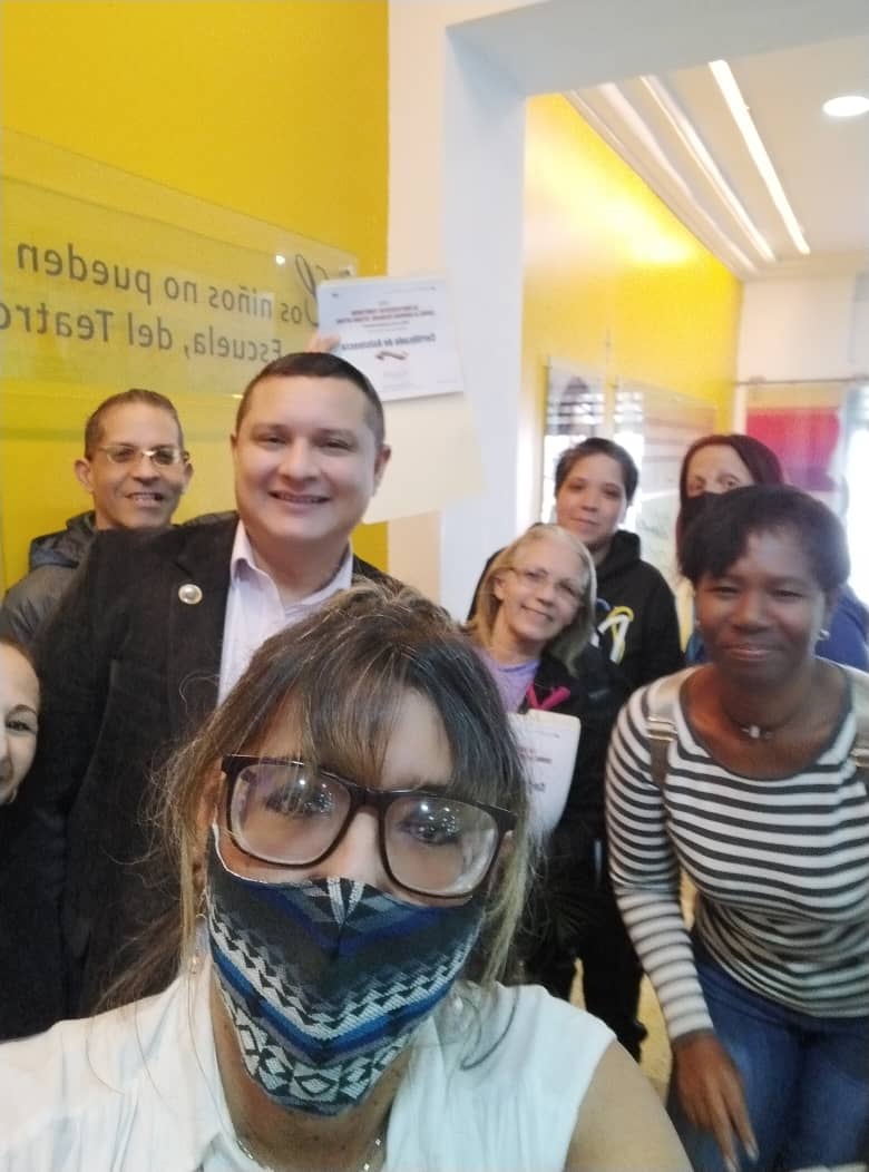 💪🚩🚩🚩 ¡QUE LO SEPA TODO EL MUNDO!
Los #ComunicadoresClap y #APC siempre activ@s en defensa de nuestra 🇻🇪 roja rojita y CHAVISTA.
Hoy, desde el Teatro Bolívar 🙋🏻‍♀️en el Taller "La Controversia Territorial sobre La Guayana Esequiba" #TibisayGuerreraDeLuz
#RebeldiaComunicacional