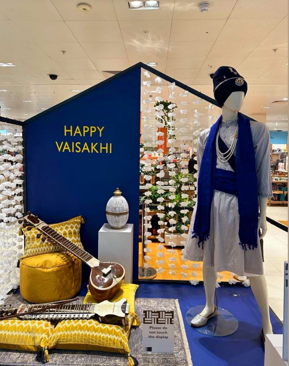 YADA_Intl's tweet image. What a beautiful gesture, means a lot to Sikhs worldwide. 

Thank you @JohnLewisRetail