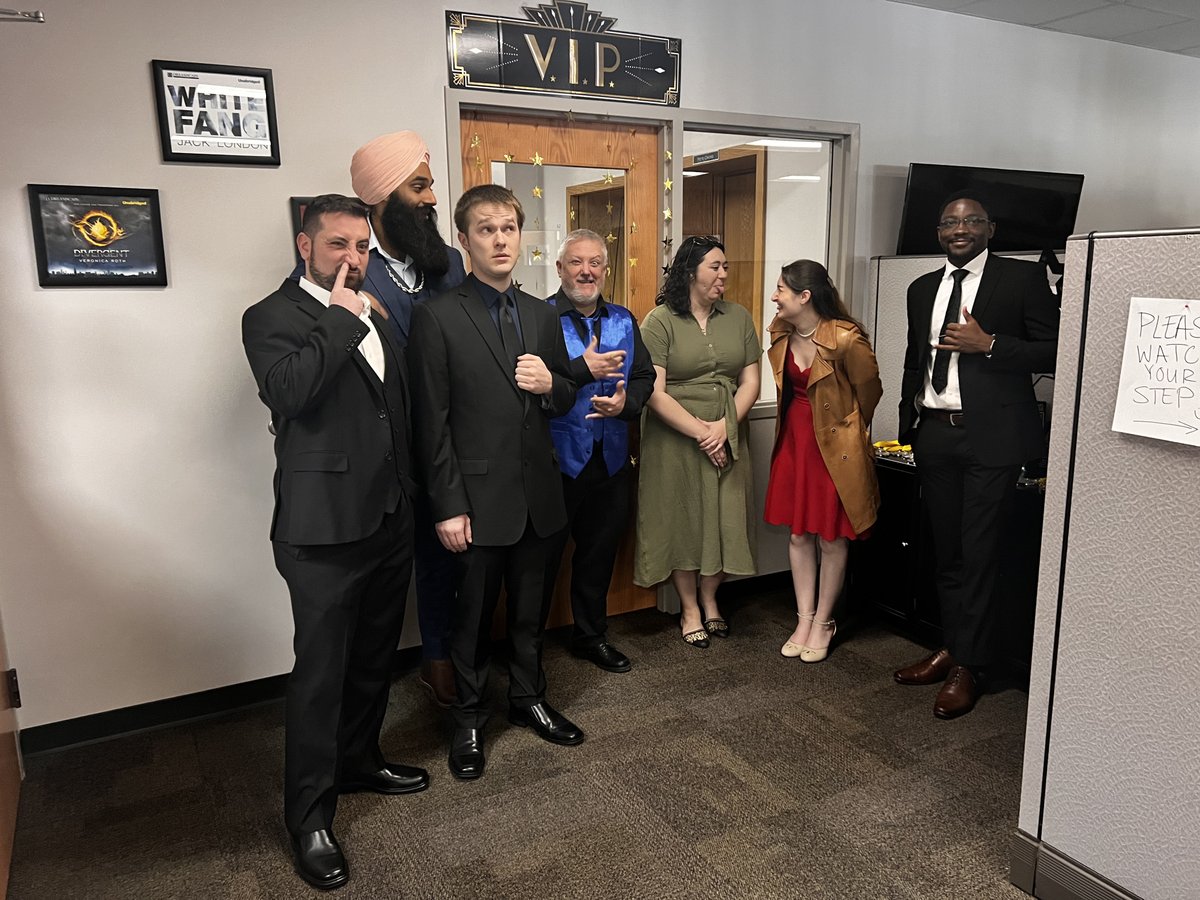 Dreamscapeaudio's tweet photo. Man... we clean up good. ππΈ
@Dreamscapeaudio rolled out the #redcarpet this week to celebrate all our video team's hard work in the past year. With a group like this one, it's hard to see for all the stars! π€© #publishingteam https://t.co/3K7KfULrTU