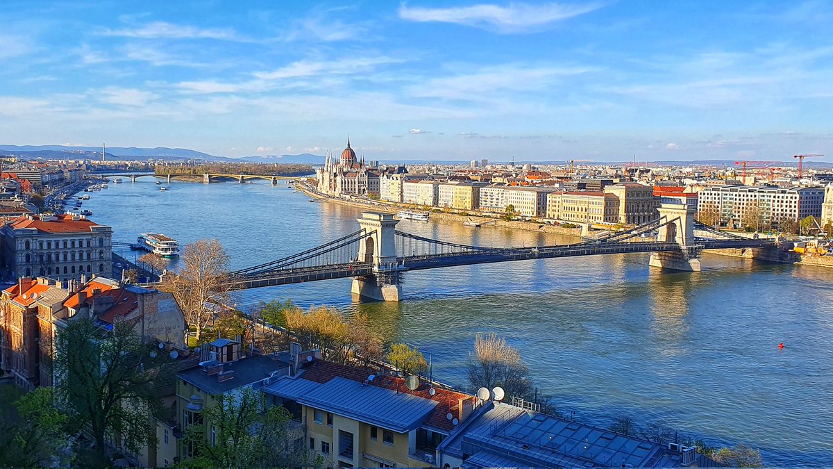 tommy879's tweet photo. Tag 2 in #Budapest https://t.co/pUGbDkF4Tc