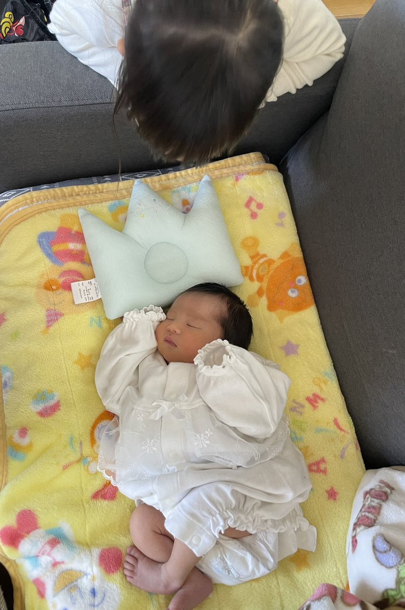 _00ll0_'s tweet photo. 無事元気に産まれてきてくれてありがとう👶🏼💎
4人家族になりパワーアップした石坂家👨‍👩‍👧‍👦
幸せ·͜· ♡ https://t.co/Ui2PvC26Kb
