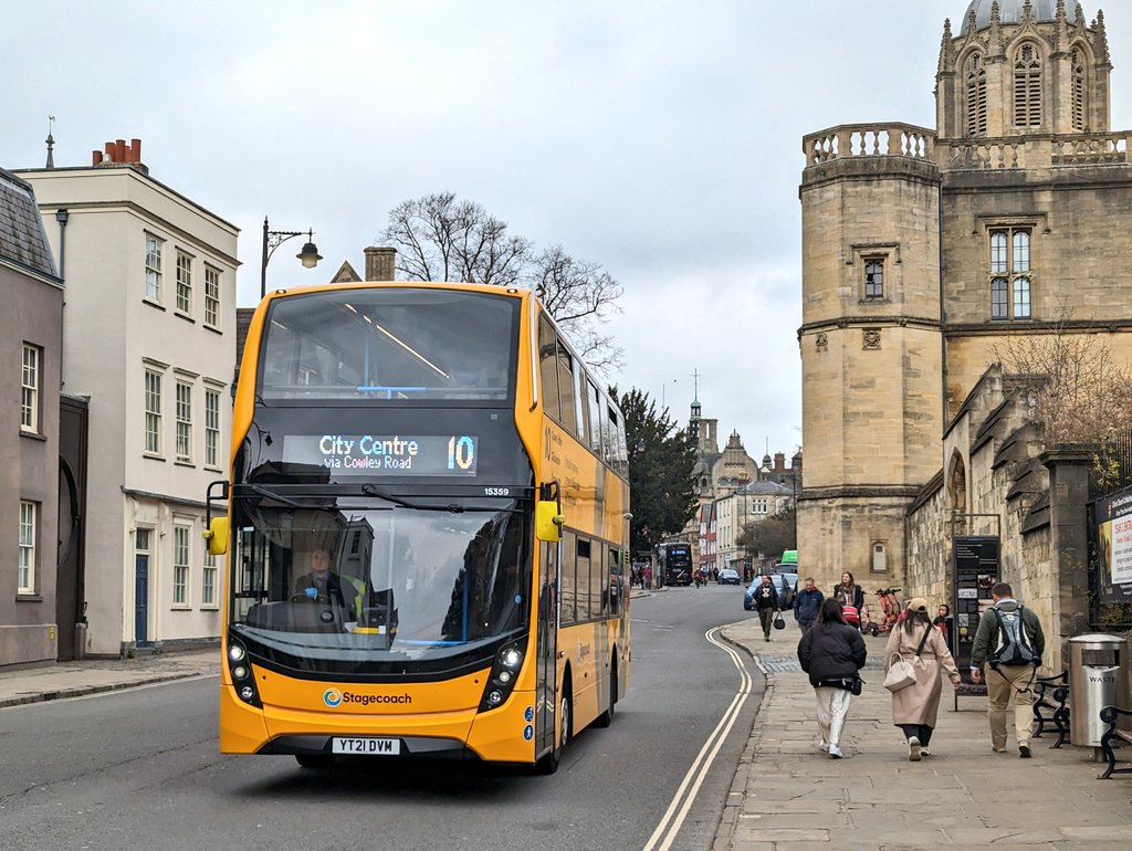 jimbolimbo9's tweet photo. A sight I thought I'd never, ever see is one of Stagecoach Gloucester's beloved 21 plate Scania / E400s loaned to Oxford depot... A very strange sight and probably the only time this will ever happen! It's on loan for a while alongside two other deckers from across West... 🤩 https://t.co/SUcshh4RSU