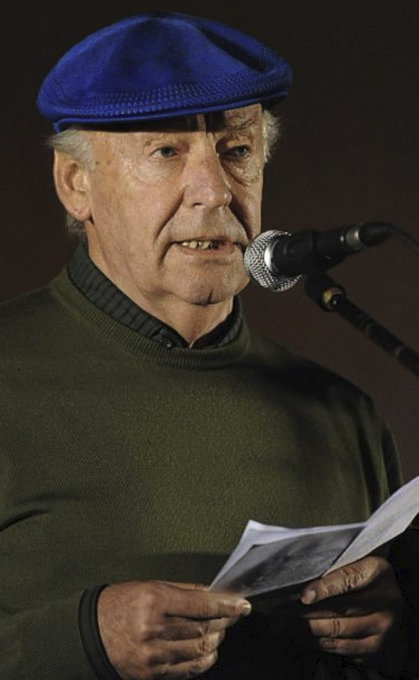 _David_Senabre_'s tweet photo. #Efemérides #TalDíaComoHoy #OnThisDay #DOTD #EduardoGaleano

Hilo de 18 tweets.

2015.

Hoy, 13 de abril, falleció Eduardo Germán María Hughes Galeano, EDUARDO GALEANO (n. 1940), escritor y periodista uruguayo. https://t.co/98kq0Wvake