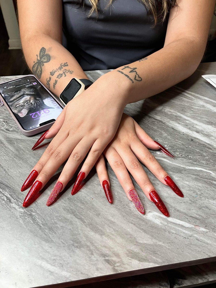 #gelxnails #xlstilettonails #redsparkle #beetlesgelpolish #fyp #selftaught #nailtech #naildesigner #lovewhatido #nails