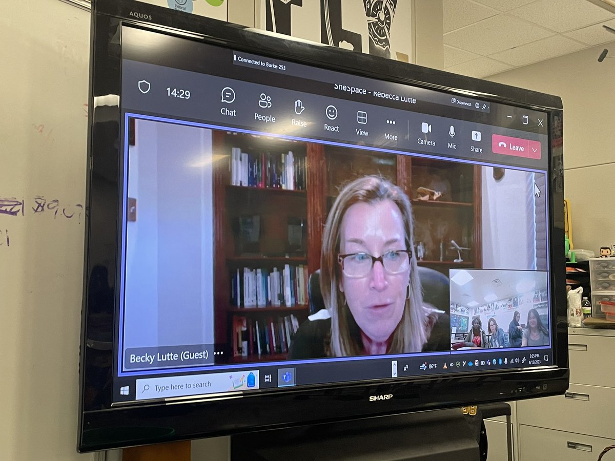 BurkeAirSpace's tweet photo. #SheSpace is designed to give historically underrepresented pop. opportunities to meet w/ women in the field and build camaraderie. Today they were fortunate to meet pilot @rlutte of @aviationuno to talk with her about women in all aspects of aviation. @OPS_Burke @OmahaPubSchool https://t.co/3QWmcIMA6o