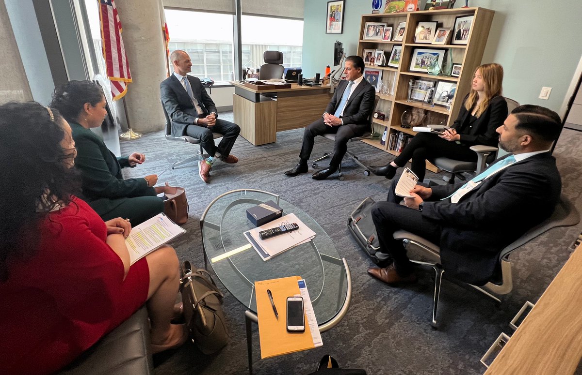 LAUSDSup's tweet image. Our @LASchools team met with #CALeg offices @AsmKevinMcCarty @AsmPilarSchiavo @AsmMuratsuchi &amp;amp; @CAgovernor to urge the State to fully fund the #LCFF COLA, remain committed to sustaining existing programs &amp;amp; support @Portantino's SB 98  to fund schools based on student enrollment.