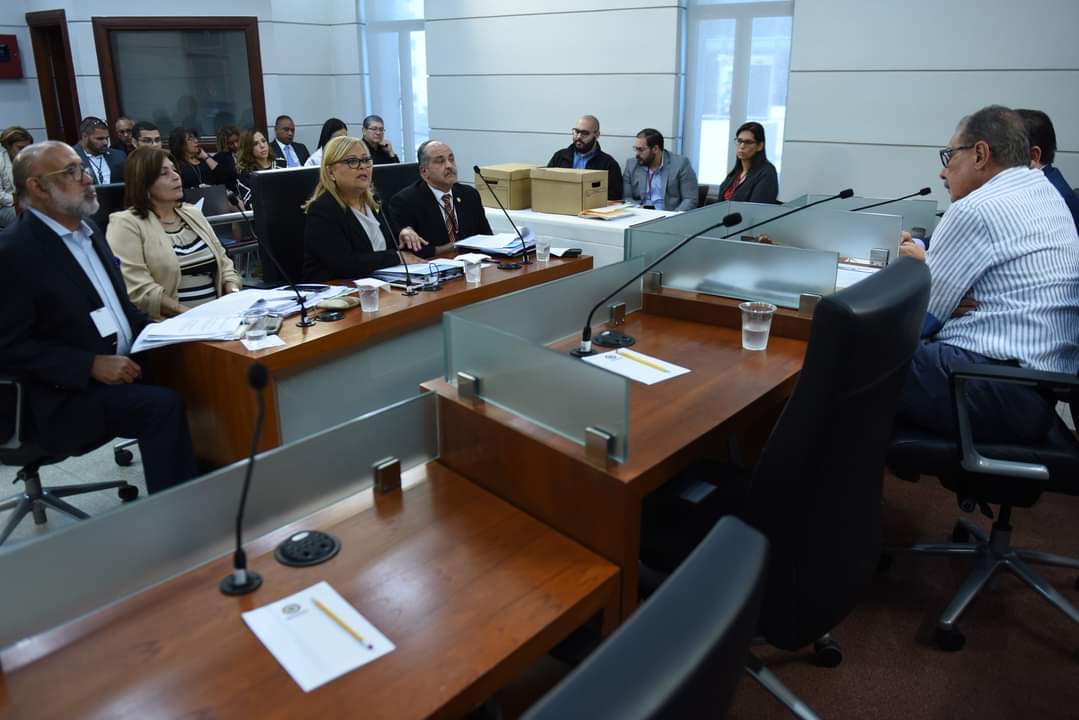 SenadoPR's tweet photo. [𝐇𝐎𝐘]La Comisión de Hacienda,Asuntos Federales yJunta de SupervisiónFiscal que preside el senador Juan Zaragoza continuó con las vistas públicas que busca analizar el presupuesto vigente y el del próximo año fiscal.Más detalles aquí⬇️
https://t.co/HiJQbzm8pB
📸Ana María Abruña https://t.co/uZTqqZRb0u