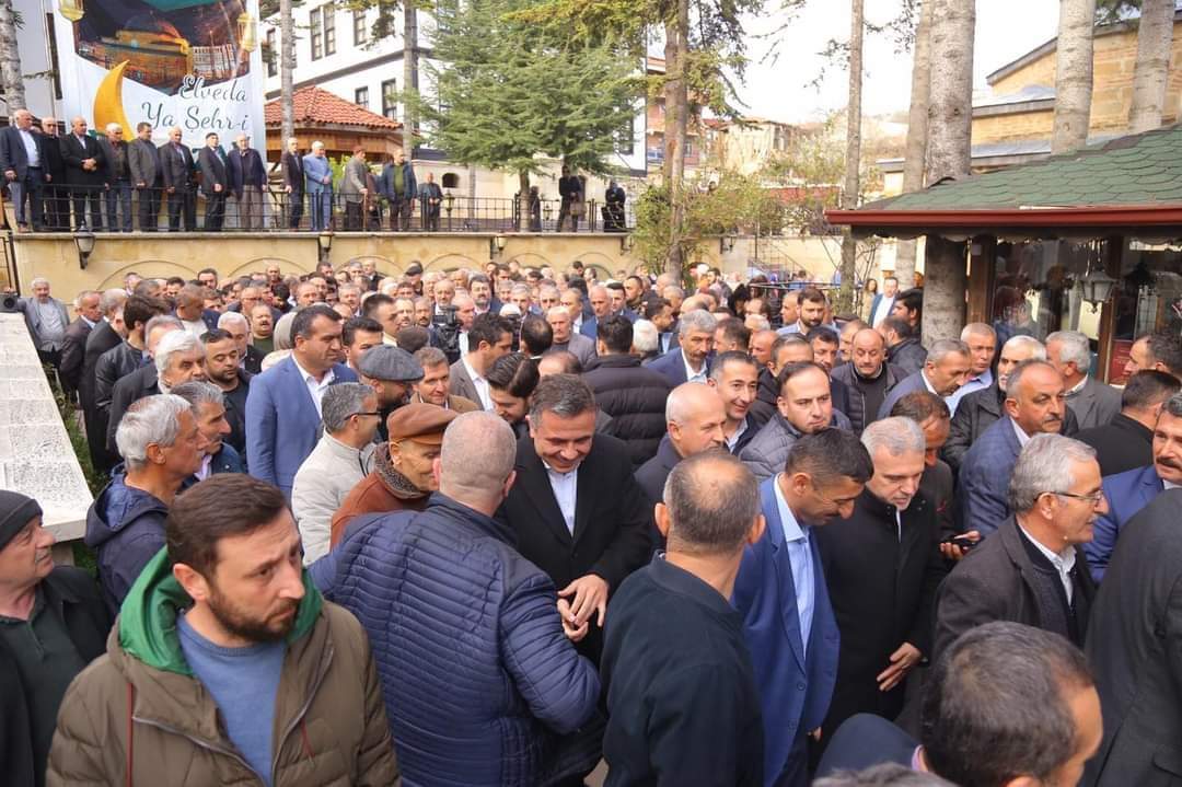 MGGulsen's tweet photo. Kastamonu'da 28. Dönem Cumhurbaşkanlığı ve milletvekili seçim çalışmalarına , Hz. Pir Şeyh Şaban-ı Veli Kulliyesinde dualarla başladık.
Niyetimiz hayır, akıbet hayrolsun...
#TürkiyeYüzyılı 
#DoğruAdamDoğruZaman  🇹🇷 https://t.co/bcFLX5Rt6l