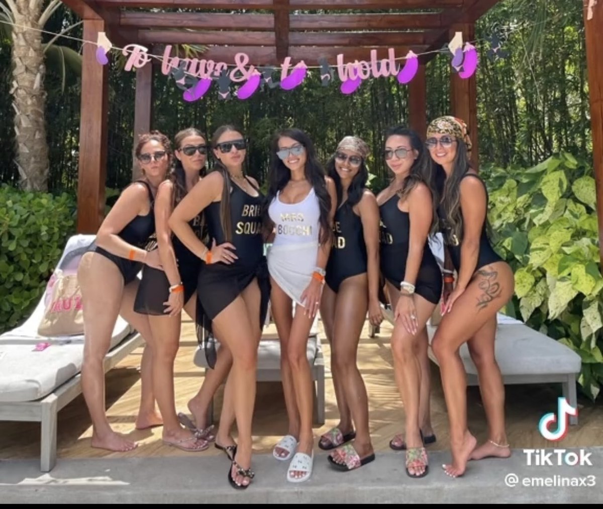 makingmaia's tweet photo. their legs omg https://t.co/MxIhTGV7WR