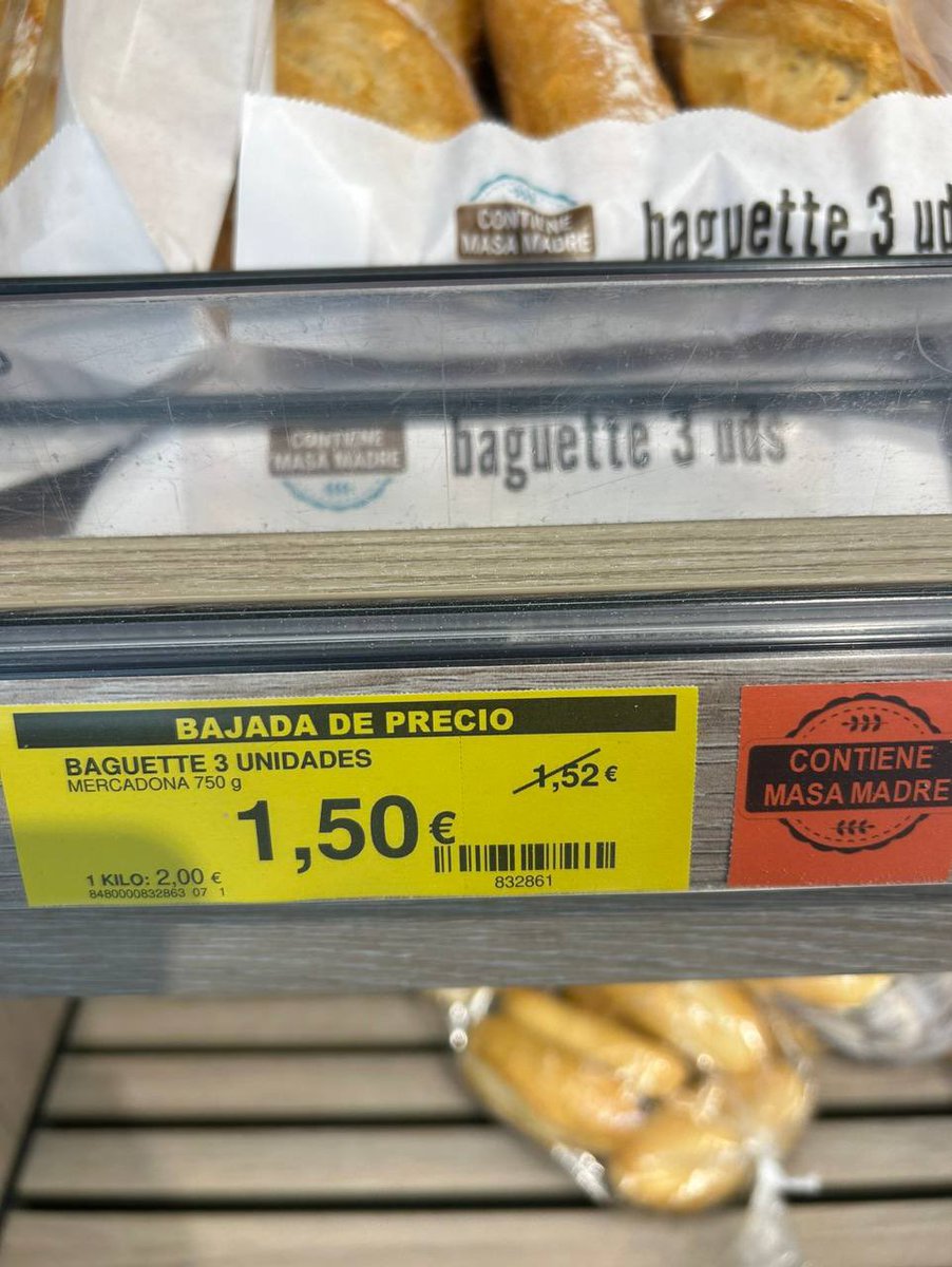 esdecirdiario's tweet photo. ¿Es cierto que Mercadona “ha bajado” el precio de 500 productos? Podríamos decir que “sí”.

Aquí os muestro una imagen que enseña una de las “bajadas” de esos productos.

Que cada cual genere su propia reflexión. https://t.co/crrS8sj3NG