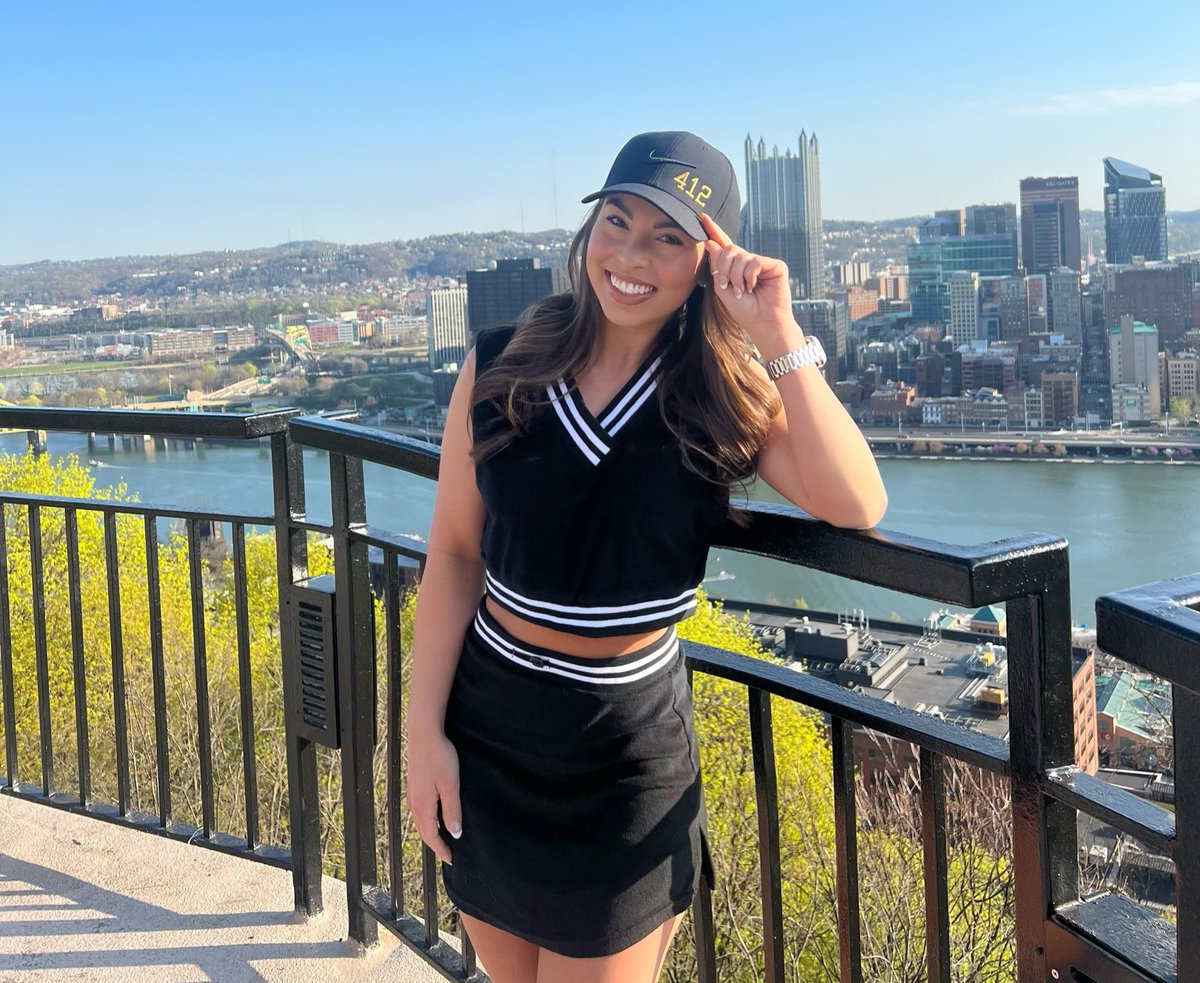 Proud yinzer. 💛🖤 #412Day