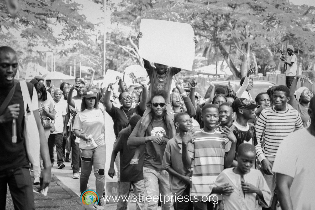 StreetPriests's tweet photo. Have you ever wondered what hope means for children living on the streets? 

Is it the promise of a warm meal or the assurance of a secure environment? Perhaps it's the enforcement of their rights as children. https://t.co/W5VklynvKz