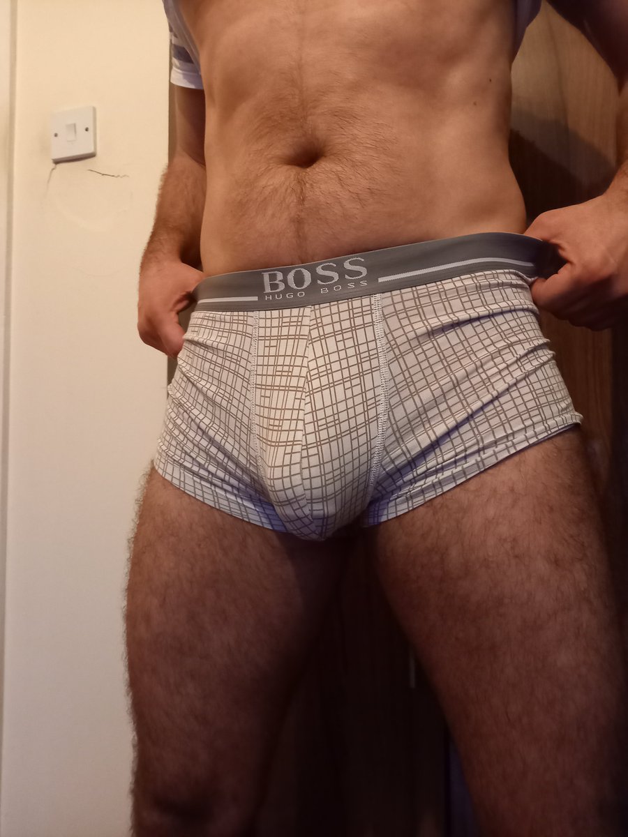 riddinx's tweet photo. Full nudes @
https://t.co/1qznw1yNtX
#bulge #bulgelover #BulgeAlert #bulgegay #dickprint #undies #underwear #HugoBoss https://t.co/5gFm1LPurx