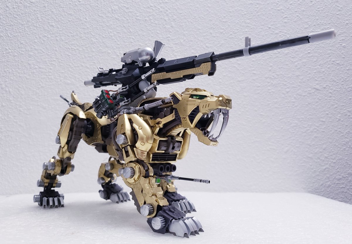 Ko_Lucid's tweet photo. #HMMゾイド 
#ゾイド
#ZOIDS 

Gold Saber Tiger Ver. Sniper is complete! I decided not to put decal on for this one.. :) https://t.co/1xTyhw4pmn