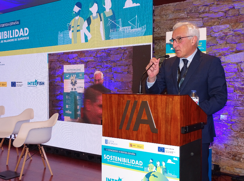 IPesqueras's tweet photo. #Palangre |  La triple sosteniblidad del palangre de superficie suma nuevas amenazas.  

🔹Crónica de la jornada inagural del II Congreso de @interfish_ip: https://t.co/8SCRQQIAGQ 

🔹Contenido destacado con acceso #Fremium 

@Opromar1 @ORPAGU @oppburela @ConxemarOficial https://t.co/8Uf0no6tOt