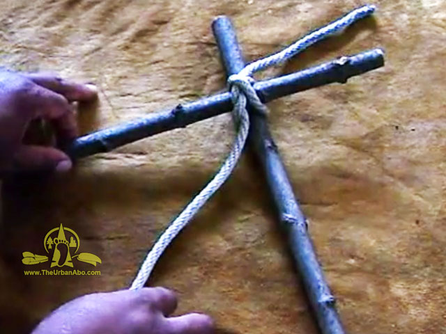 TheUrbanAbo's tweet photo. [FREE TUTORIAL] How to: Tie a Transom Knot >>  #survival #survivor #primitiveTechnology #bushcraft #prepper #SHTF #cordage #knots #transom @TheUrbanAbo https://t.co/34krzDlYrO