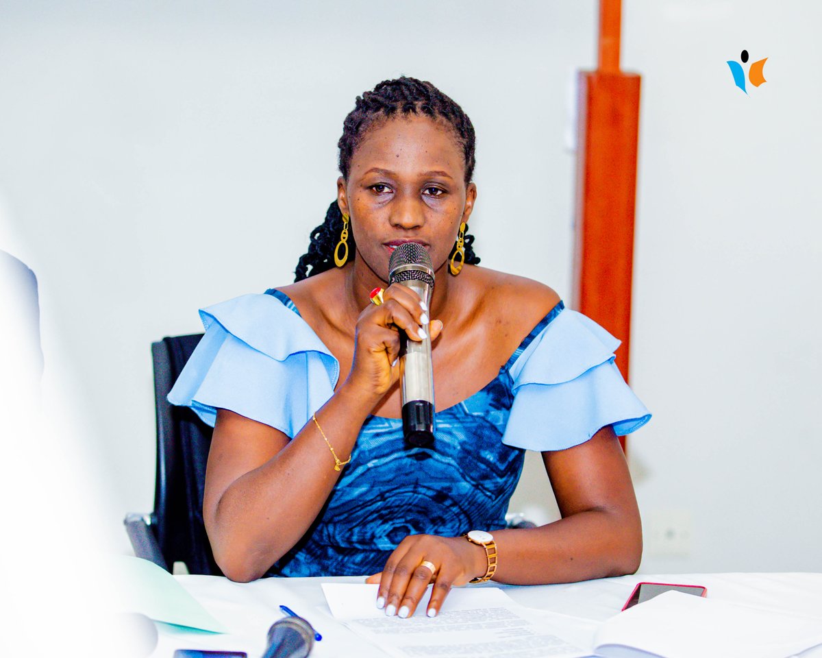 MagazineJimbere's tweet photo. 👏🏾 Avec l’appui financier de la "Fondation SEZ" (https://t.co/moIuhZBNmp), l'@afjo_bdi organisait ce 12/04/2023, les cérémonies de remise de prix aux "meilleures productions média" sur la sécurité alimentaire et nutritionnelle
🎙️ Diane Ndonse, représentante de l'#AFJO: "La sécurité alimentaire n’existe que si tout le monde a, à tout moment la possibilité sociale et économique de se procurer une nourriture suffisante et saine permettant de satisfaire aux besoins alimentaires"
#Burundi