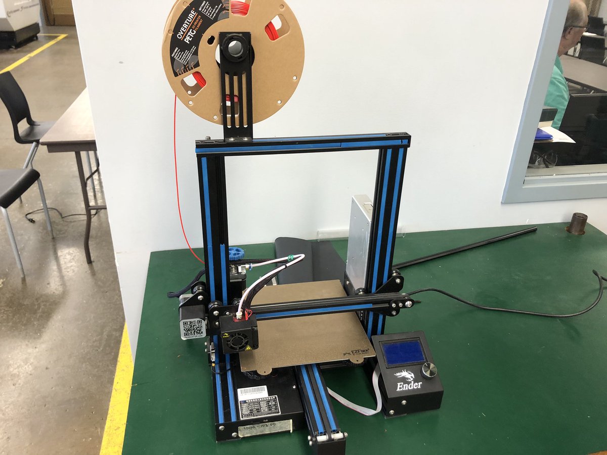 The 3D printer we have in our lab!!#EHOVEvips