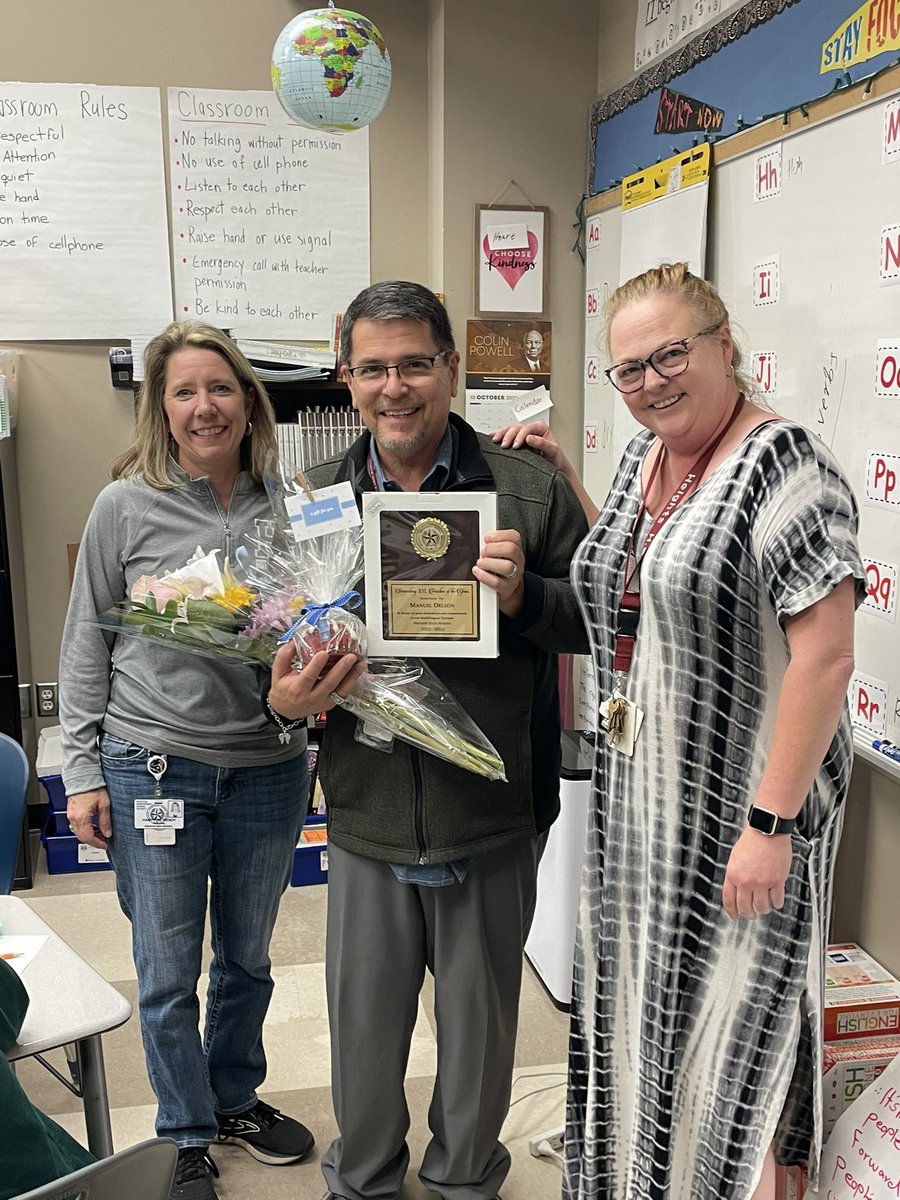 📣 Congratulations to Mr. Manuel De Leon <a href="/ghostofheights/">Heights High School</a>, who is being recognized as the #HAABE @HISDMultiPrgms 22-23 ESL Teacher of the Year from <a href="/HISDHighSchools/">HISDHighSchools</a>❗️ #bulldogs <a href="/delesa1994/">Delesa Franklin, Ed.D.</a>