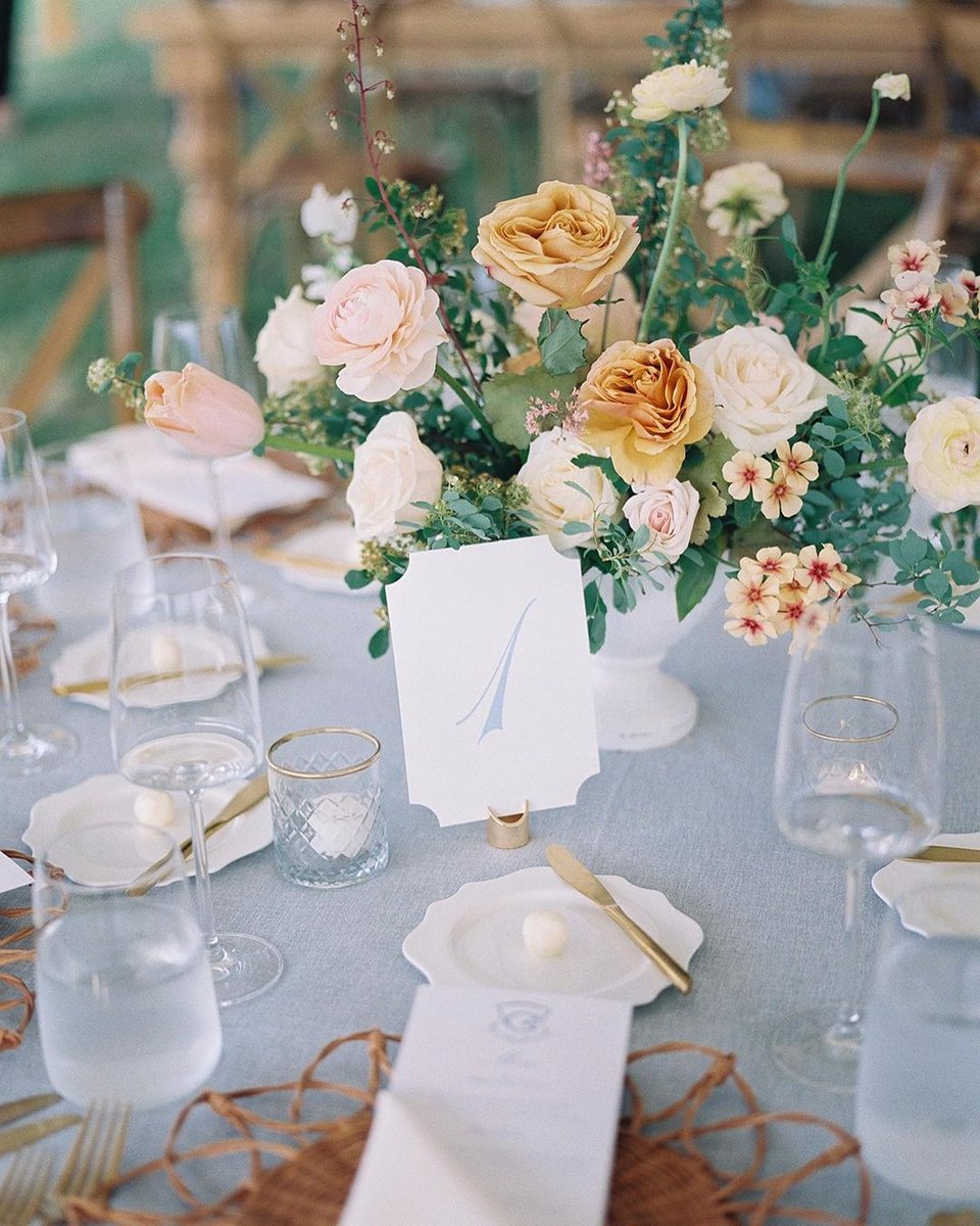 DesignCuisine's tweet photo. We are calling this "Coastal Elegance!" Such a beautiful wedding filled with spring blues &amp; ocean elements! 🦪  

REPOST: @meganharrisphoto ✨

#DesignCuisineEvents #DC #WashingtonDC #eventcatering #weddingfood #dcweddingplanner #dmvcaterer #spring #springwedding #coastal https://t.co/dco4WvUrux