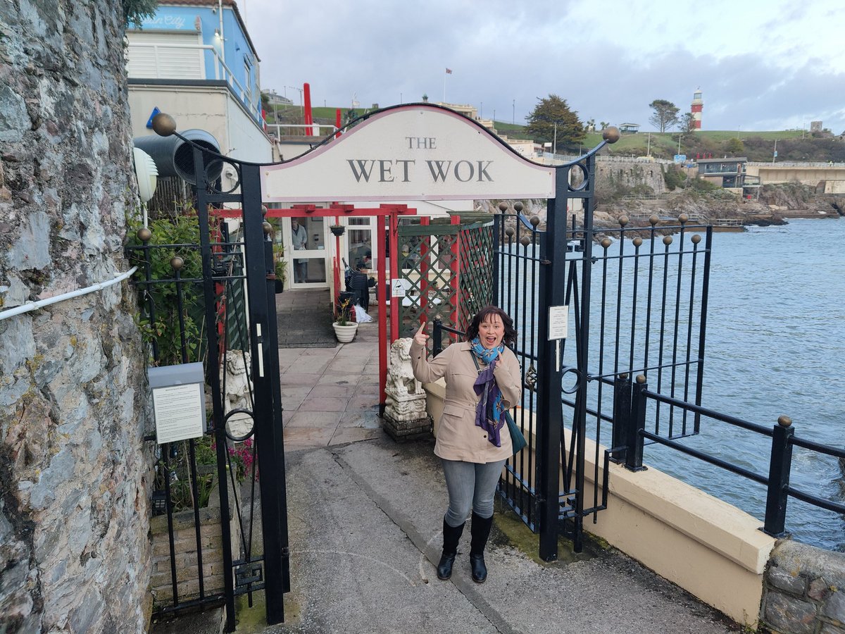 If you are in #Plymouth and are looking for an excellent chinese meal look no further than <a href="/WetWok/">The wet wok</a> . Brilliant service there tonight, fantastic location right on the water, and to top it all off an amazing gluten free offering. #glutenfree <a href="/northern_girl84/">Jody Moss</a>