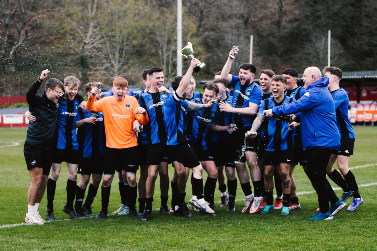 cwrt_herbert's tweet photo. Some 📸 from our first cup victory against Ynysygerwen last Sunday 🏆🔵⚫️

Thank you to @ethangilbert05 for the photos 📸🔥 https://t.co/WCWa7iB6ck