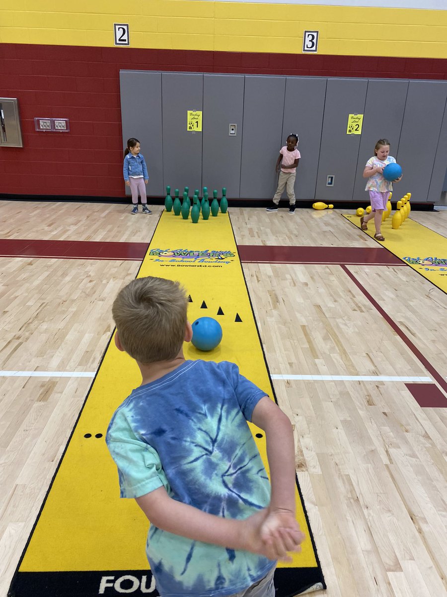 VPK <a href="/plainviewElem/">Plainview Elementary School</a> had an #otterlyAwesome time today in PE with <a href="/BrittanyRSmith4/">Brittany R. Smith</a> working on a bowling lesson 🎳 Thanks Mrs. Smith!We sure did enjoy it😁