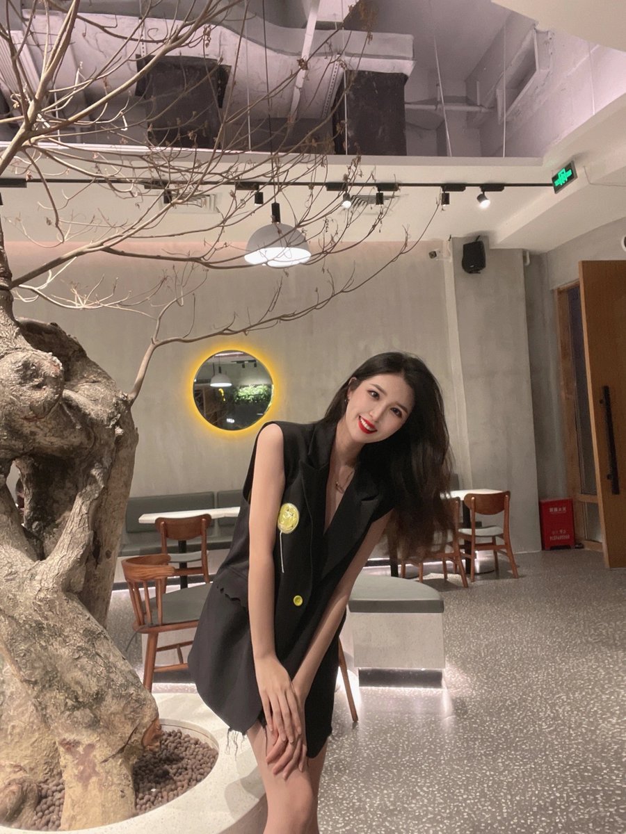 hfquod's tweet photo. not happy? It doesn't matter, the world still has a corner for you to heal.😛😛 https://t.co/qiB3jNEW9u