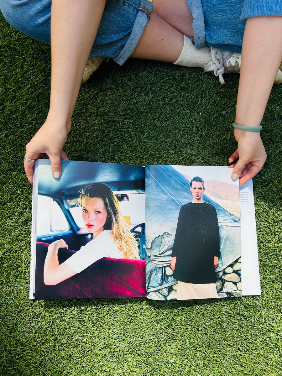 powerHouseBooks's tweet image. Spring forward &amp;amp; fall back 30 yrs into 90’S, coming  July from French fashion photographer #ThierryLeGouès (w/ intro from his friend &amp;amp; longtime model #CarlaBruni) — FEATURING: #CarlaBruni #KateMoss #NaomiCampbell &amp;amp; many more. Preorder now!

@simonandschuster #90s #powerhousebooks