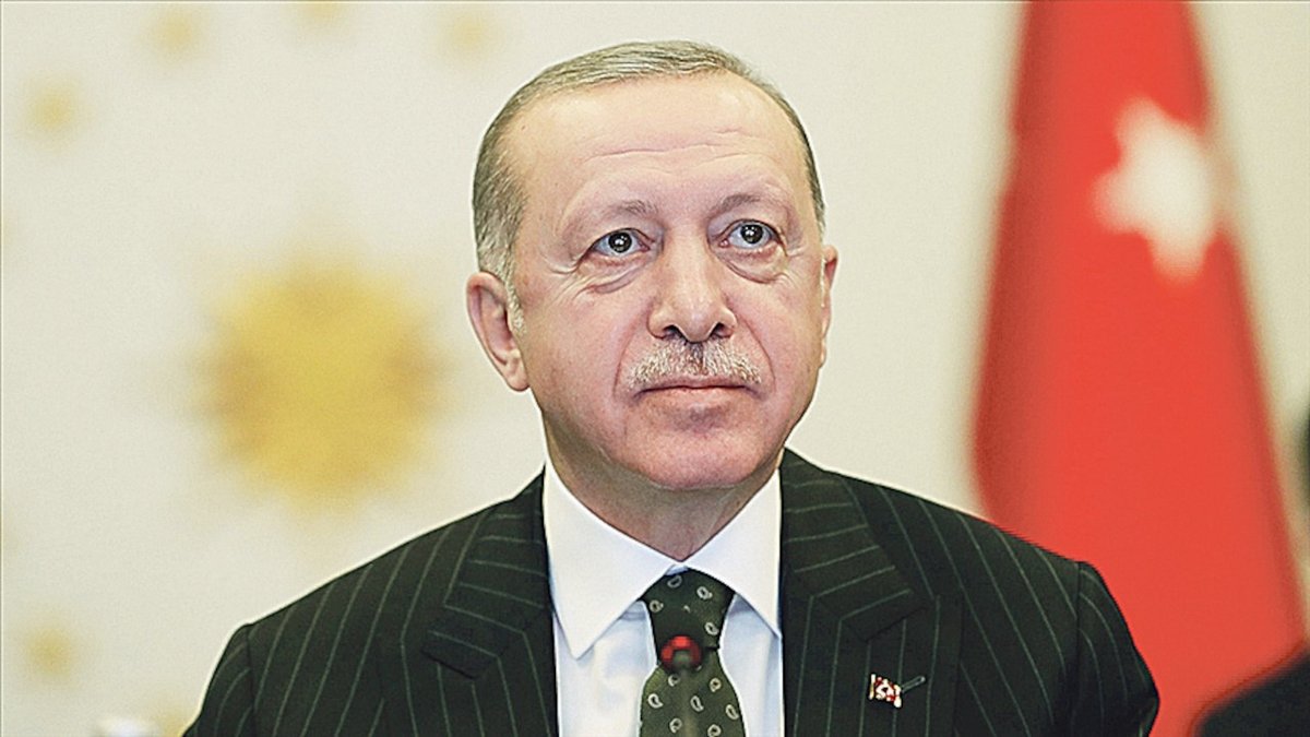 GazeteAkkent's tweet photo. Cumhurbaşkanı Erdoğan'dan "Kazanacağınızdan emin misiniz?" sorusunu net yanıt: Milletimiz işi birinci turda bitirir
Yorum sizin 👇
İlk turda iş biter mi?
#ilktur #secim https://t.co/DBeNxCFOUU