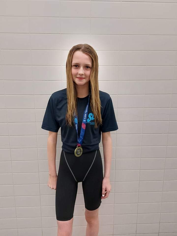 Congratulations to Kaysey, being our first female Scottish Age Group Champion tonight in 200m Back, plus another great 4th in 100m free, both great PBs. Finlay also swam an amazing  final in 200m Breast with yet another fantastic PB, just missing out on the medals. 
#slswimteam