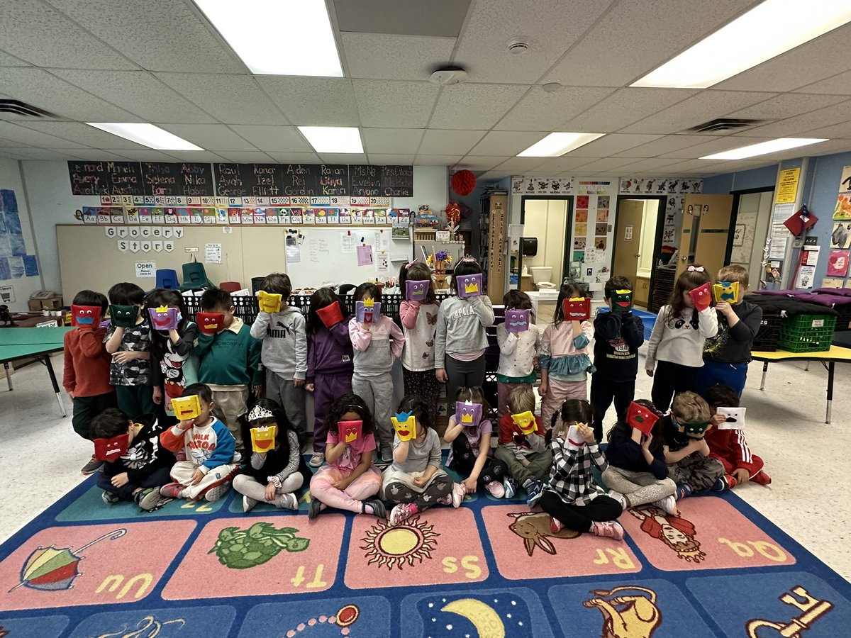 EJroom125's tweet photo. We can’t sew…YET! 🧵🪡By the end of our 2 days of fun, students can confidently say, “I can sew!” All thanks to @OriginalRoland @MeDeniseWild &amp; their sewing friends! 🙏🏻 swipe ⬅️ to see our kindie happy helpers! 😊 1 stitch at a time 😉 #sewingkidsXdenisewild #sewingstudioclasses https://t.co/lp8ubusMaF