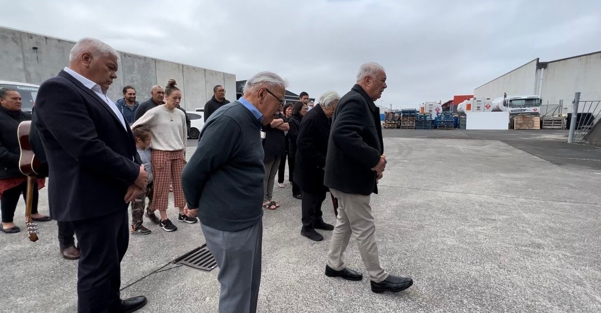 KohaoTe's tweet photo. #KARAKIA
Today we all gathered together with our Board, Kaumātua, Managing Director Lady Tureiti Moxon & wonderful kaimahi for karakia blessing our newly purchased multi-purpose space spanning nearly 8,000 square metres across 4 buildings located at Maui Street, Hamilton 👏 https://t.co/gDmNN4ZWo3