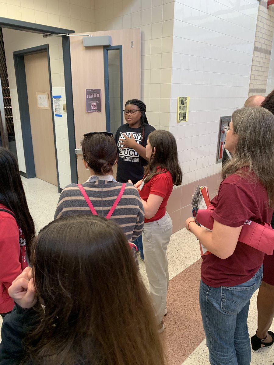 CharisAxel's tweet photo. O’Donnell Middle School’s Transition Night was a huge success! ⁦@ODMSMustangs⁩ ⁦@JournalismOdms⁩ ⁦@OdmsCounselors⁩ ⁦@AliefCounseling⁩ https://t.co/t4oEVvFxqv
