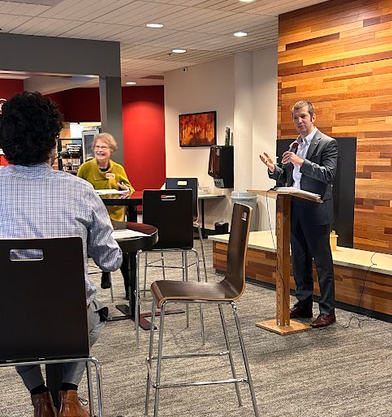 briangallini's tweet image. Congratulations to Joel Duran (JD'15) for receiving the @WillametteLaw Mentor of the Year Award at tonight's reception. What a privilege to recognize his service to our students &amp;amp; the guidance that all of our attorney-mentors provided to our students this year. #Appreciative